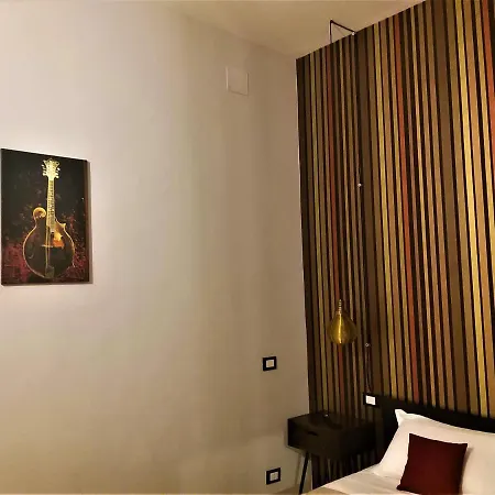 St Peter Boutique Music 2* روما