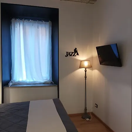 St Peter Boutique Music روما